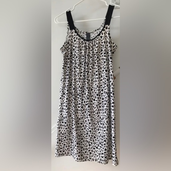 George 2pcs.set; black robe and sleeping gown • size:XS~ L:34” - Picture 7 of 9